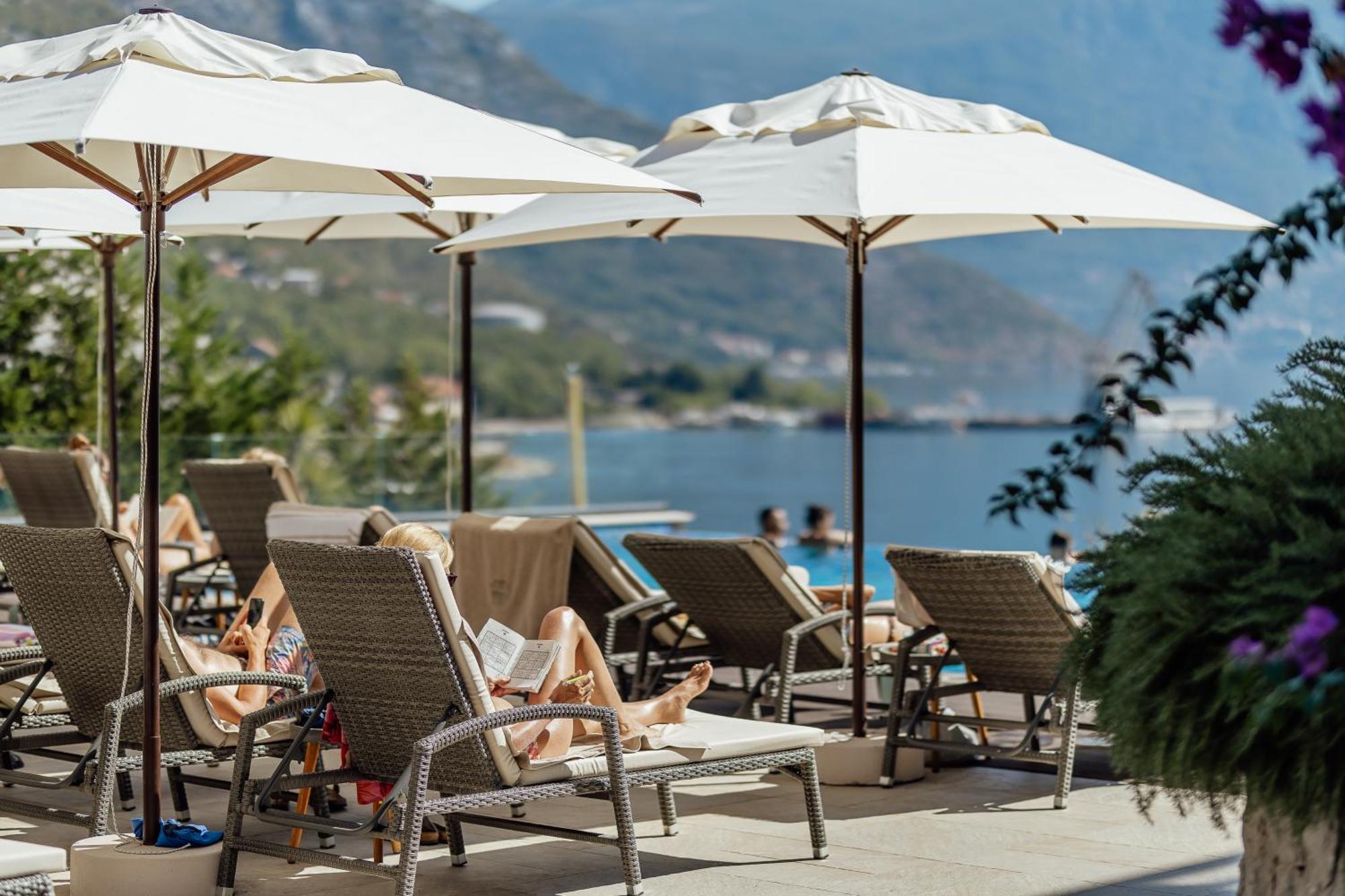 Bellezza Resort & Spa Kotor Exteriör bild