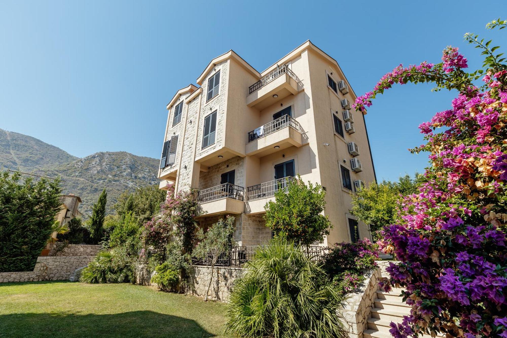 Bellezza Resort & Spa Kotor Exteriör bild